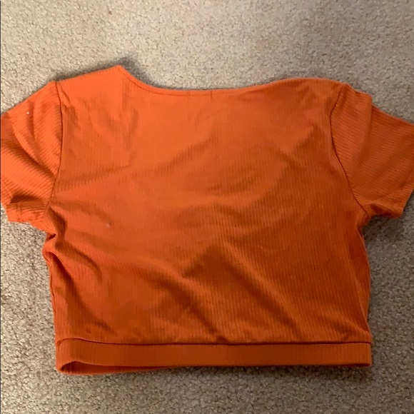 Cropped Button up Shirt - Picture 3 of 3